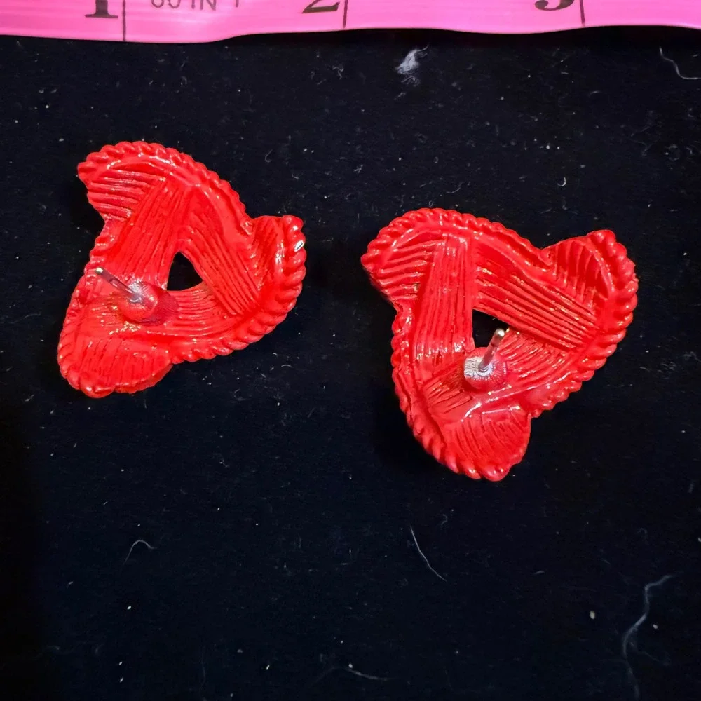Vintage Red Enamel Interlocking Knot Stud Earrings Textured 80s Style Retro Bold